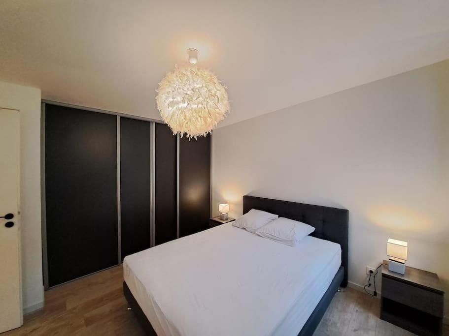 Апартаменты Antibes, Duplex Lumineux Реймс Экстерьер фото